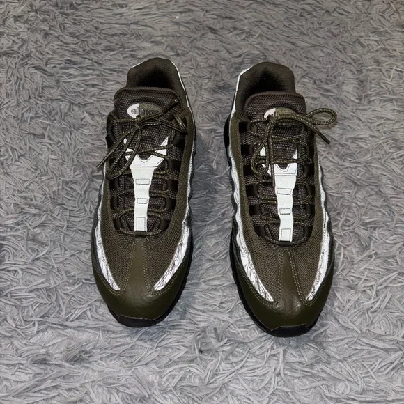 Nike Air Max 95 Cargo Khaki Reflective DZ4511-300 Mens Size 9.5 Athletic Sneaker - Picture 4 of 9